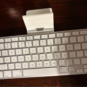 Apple White Wireless iPad Keyboard with Stand